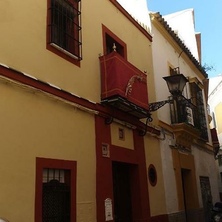 Recuerdos De La Abuela Apartment Seville Luaran gambar