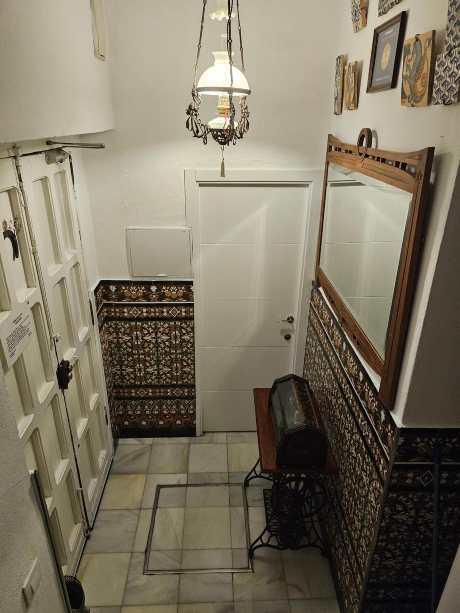 Recuerdos De La Abuela Apartment Seville Luaran gambar