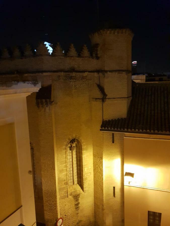 Recuerdos De La Abuela Apartment Seville Luaran gambar