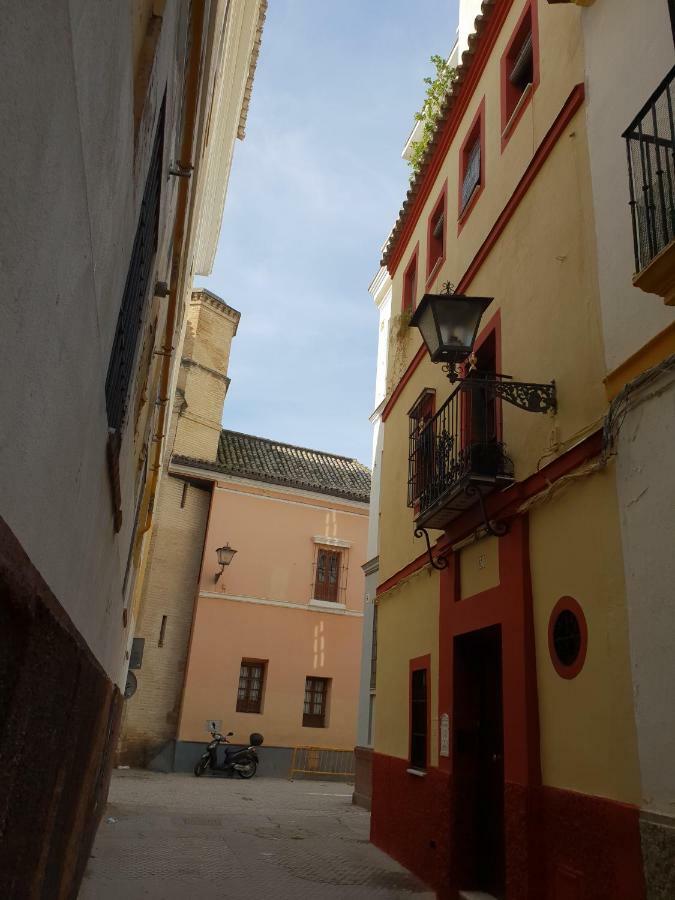 Recuerdos De La Abuela Apartment Seville Luaran gambar
