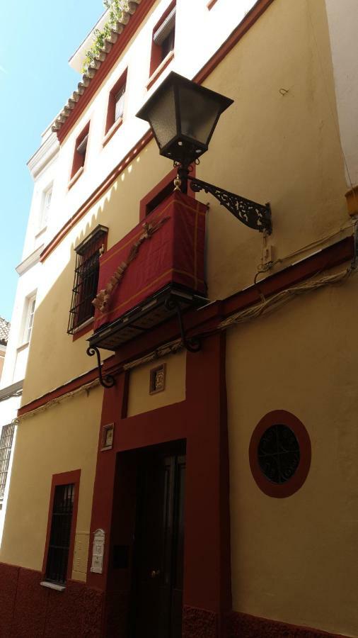 Recuerdos De La Abuela Apartment Seville Luaran gambar